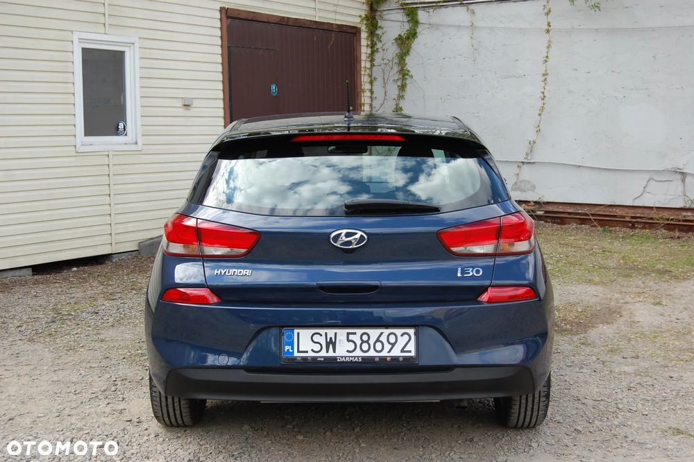 Hyundai i30 1.4 Trend - 12