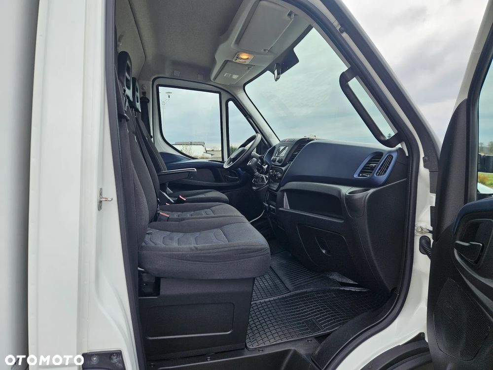 Iveco Daily 35-140, Hi-Matic Kontener plus winda 750 kg. - 26