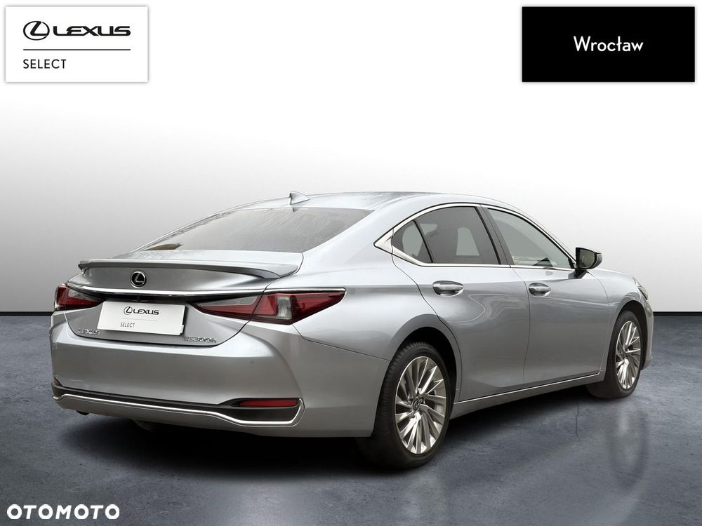 Lexus ES 300h Business Edition - 5