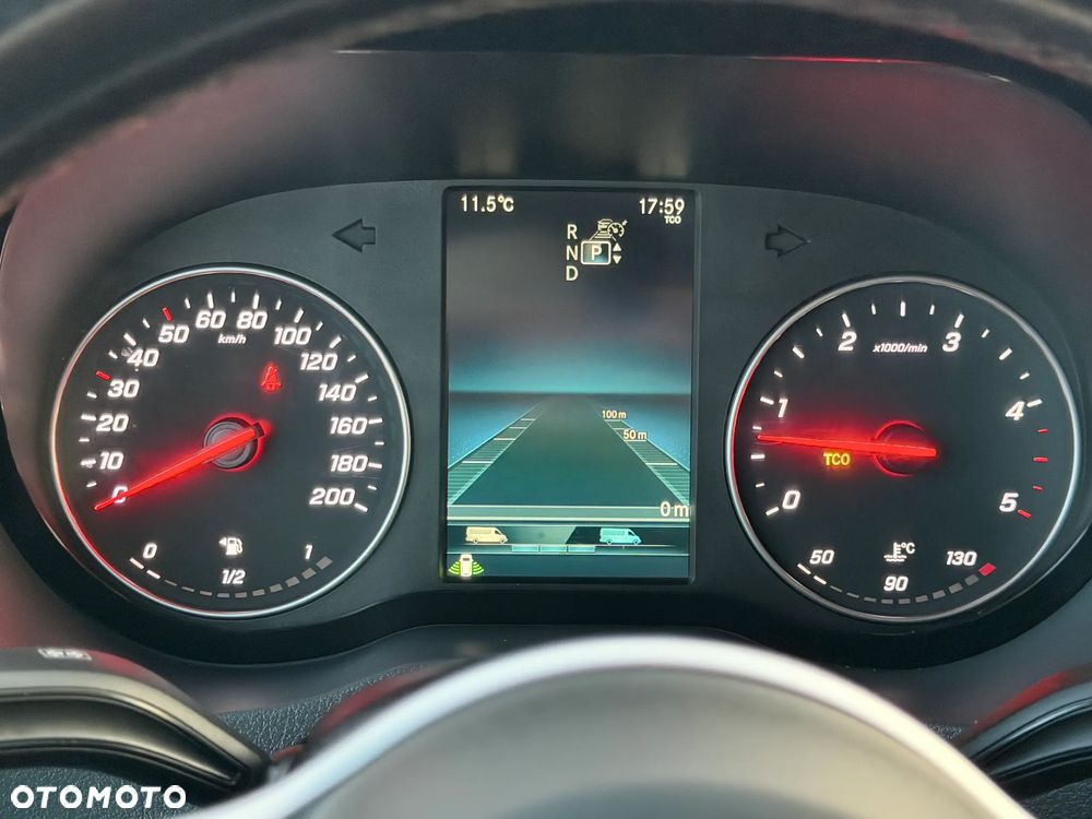 Mercedes-Benz SPRINTER // 319 CDI // 3.0 V6 190 KM // AUTOMAT // MAŁY PRZEBIEG //  BEZWYPADKOWY // L2H1 // FULL LED // SALON PL // 1 WŁ // - 26