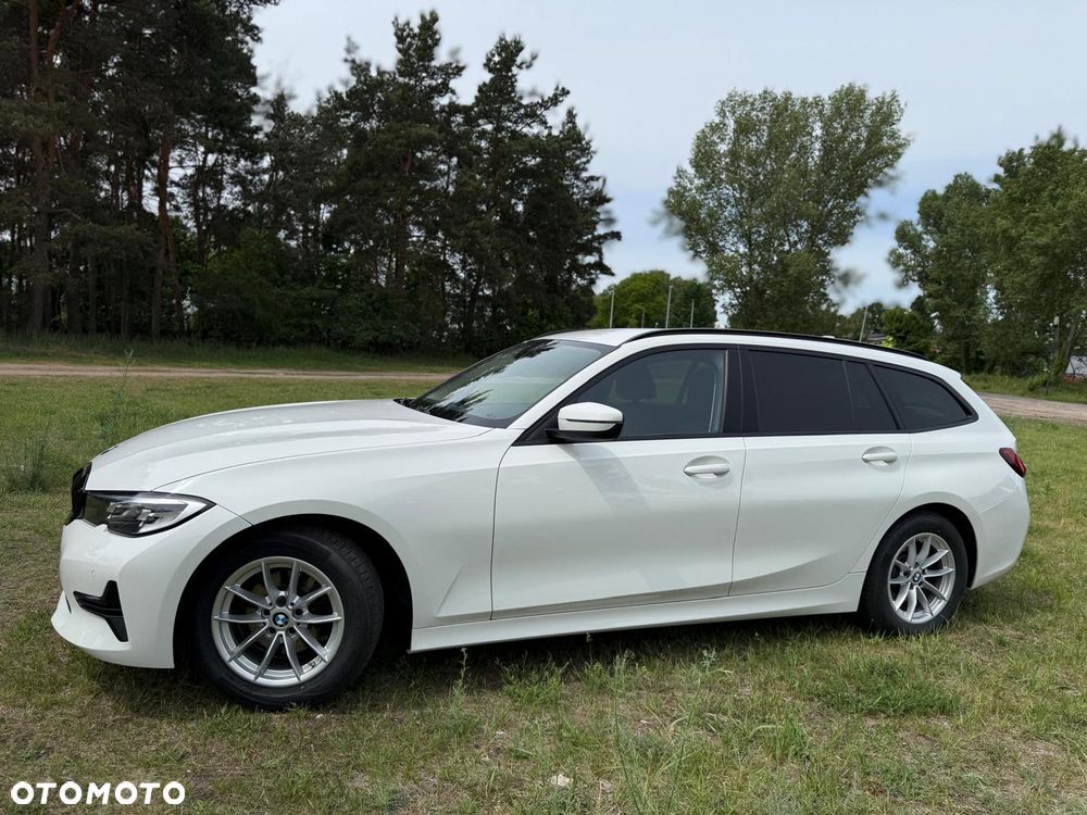 BMW Seria 3 318d - 4