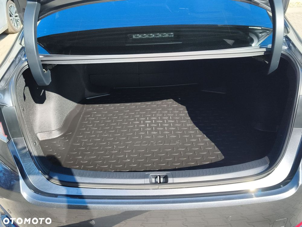 Toyota Corolla 1.8 Hybrid Style - 13