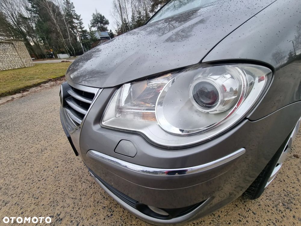 Volkswagen Touran 2.0 TDI Highline - 33