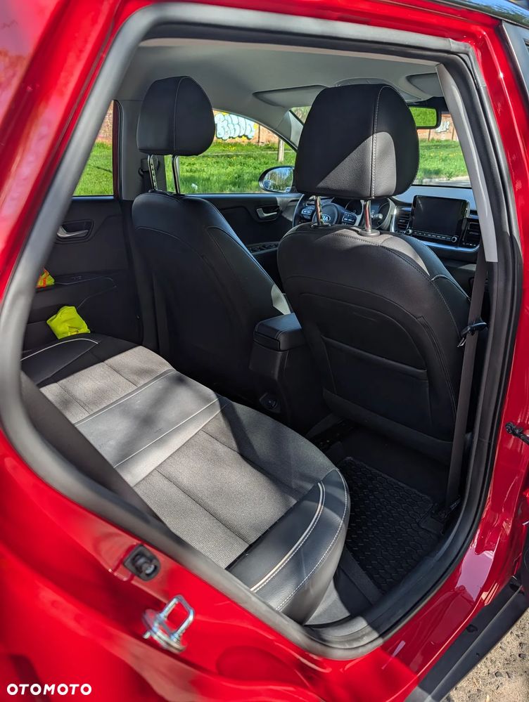 Kia Stonic 1.0 T-GDI GT Line - 8