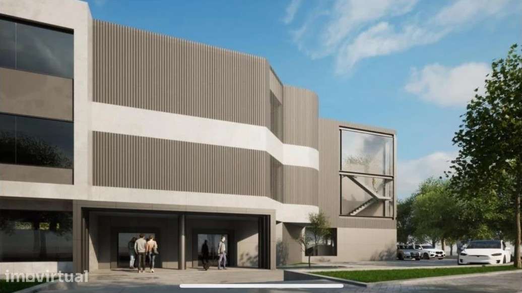 Espaço Comercial amplo para arrendar na ZI Castelo Maia - Grande imagem: 4/21