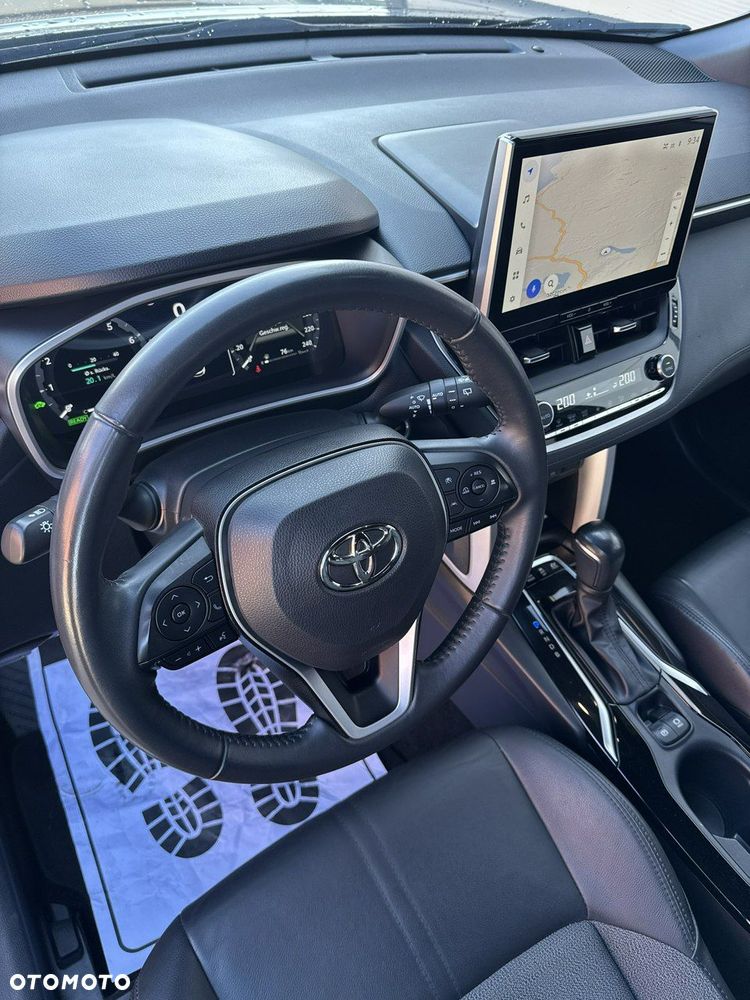 Toyota Corolla Cross - 18