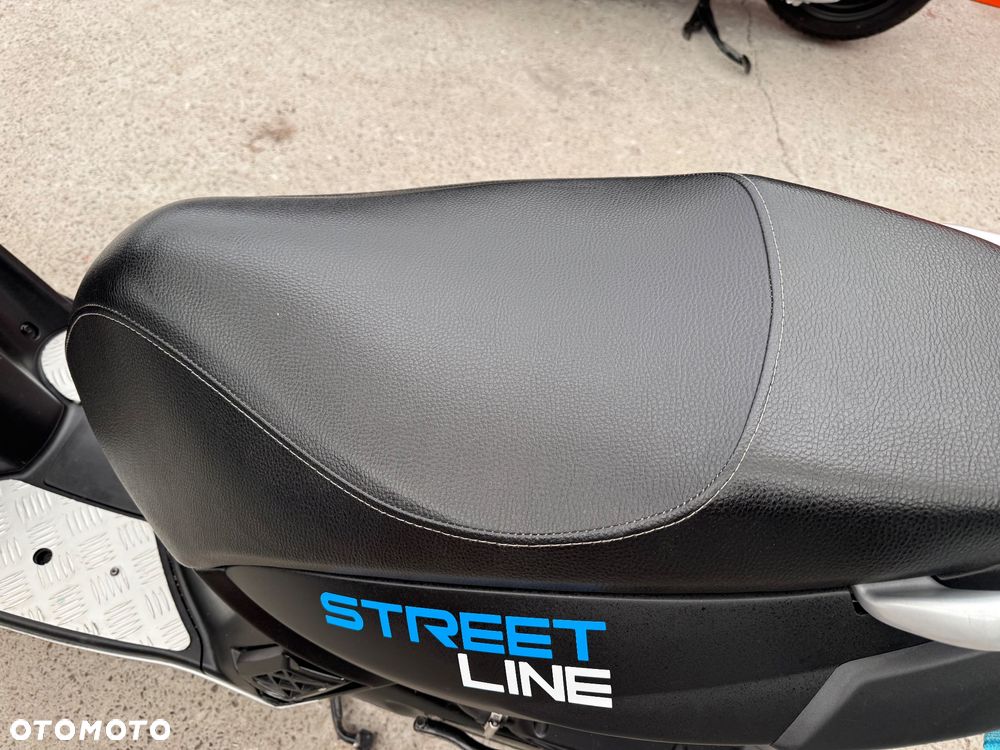 Peugeot Street Zone - 17