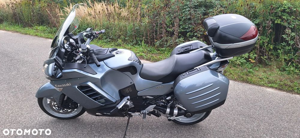 Kawasaki GTR - 6
