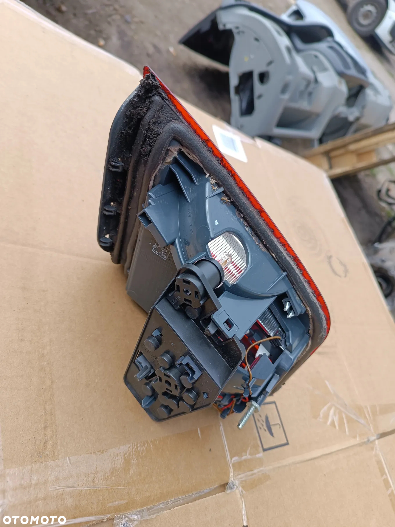 BMW F10 2012 R LAMPA Z KLAPY BAGAŻNIKA PRAWA LEDOWA - 2