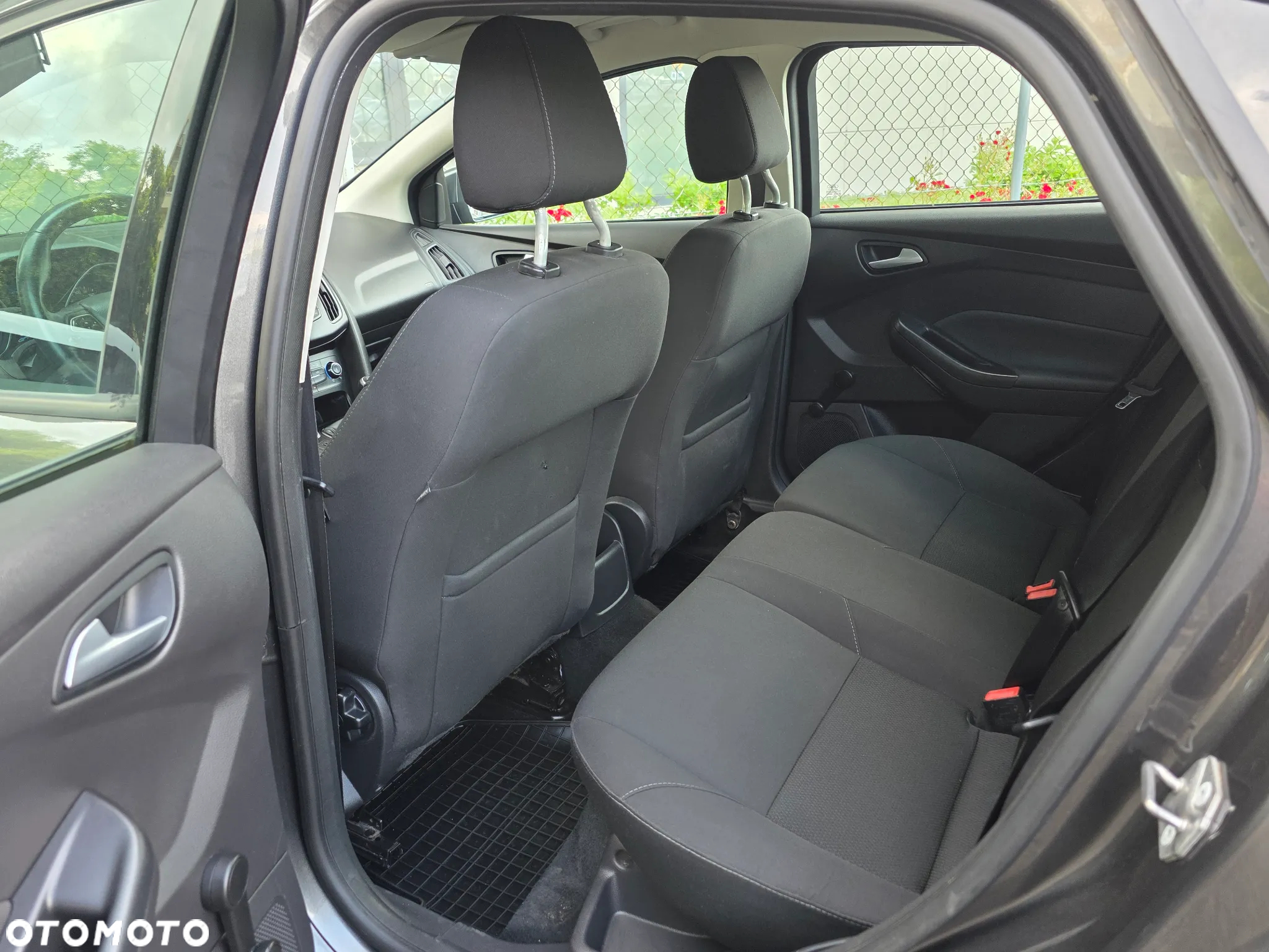 Ford Focus 1.6 Trend - 9