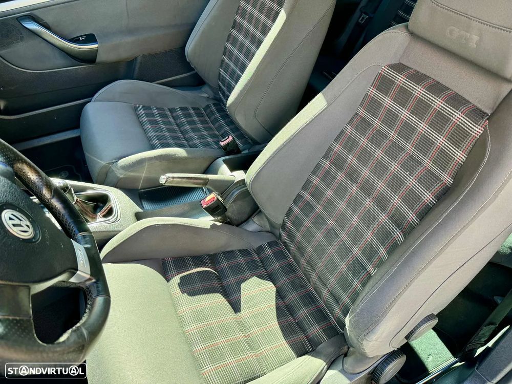 VW Golf 2.0 GTi - 9