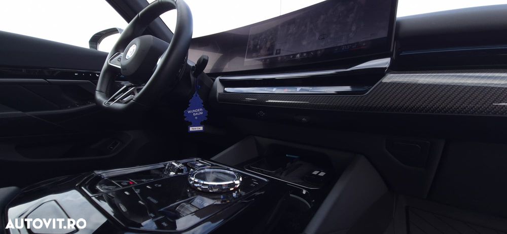 BMW Seria 5 520i AT MHEV - 15