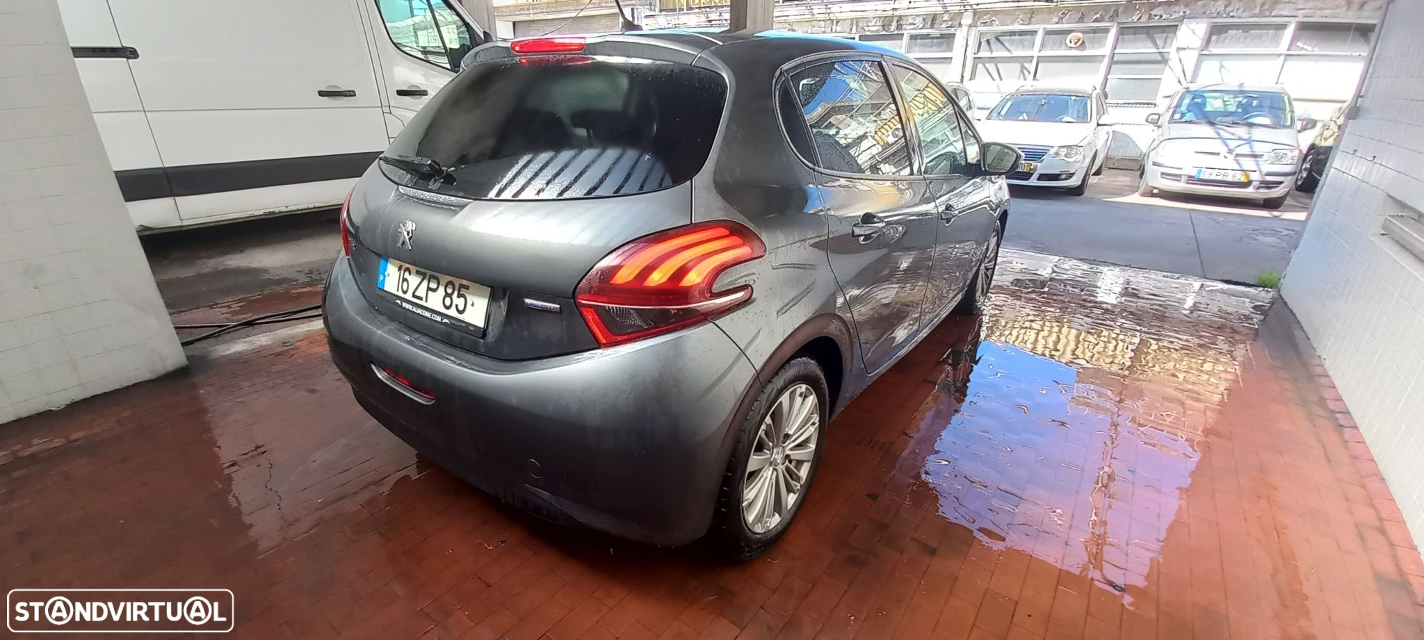 Peugeot 208 1.2 PureTech Style - 13