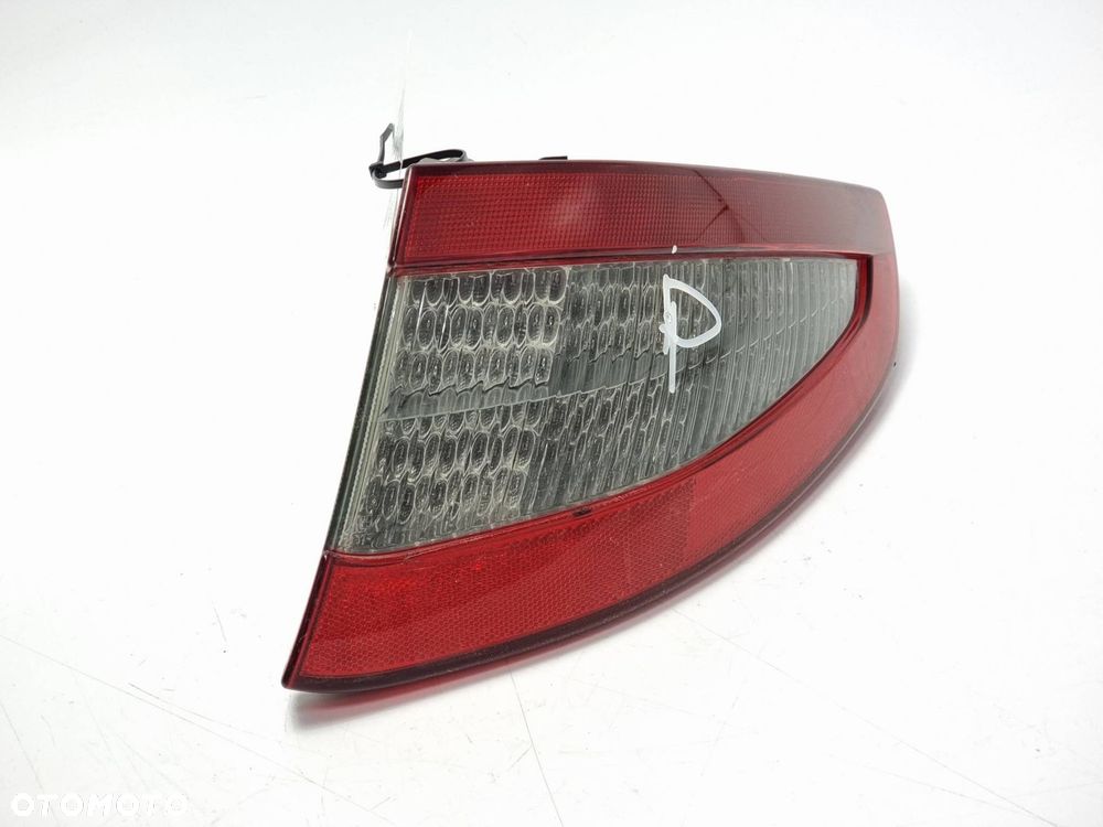 LAMPA PRAWA TYŁ MASERATI GRANTURISMO S - 3