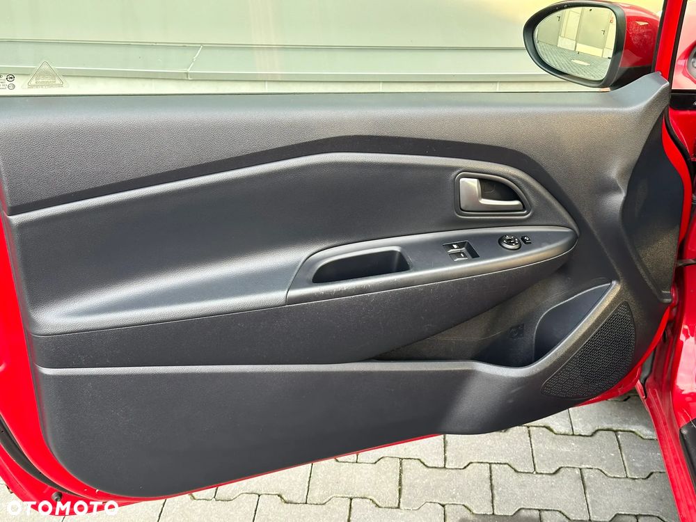 Kia Rio - 11