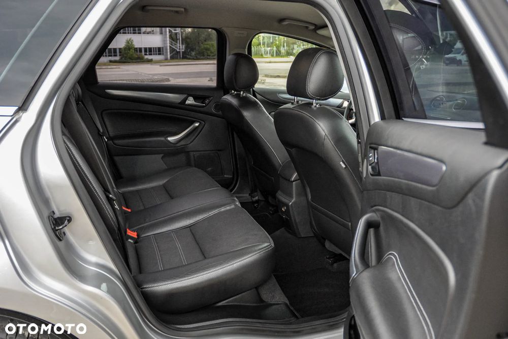 Ford Mondeo SW - 12