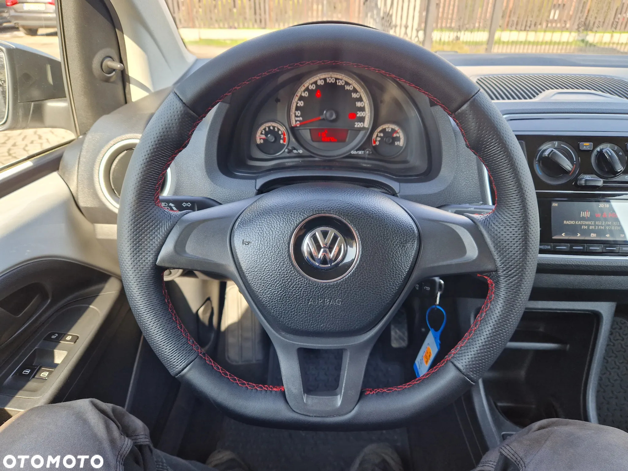 Volkswagen up! (BlueMotion Technology) sound - 19