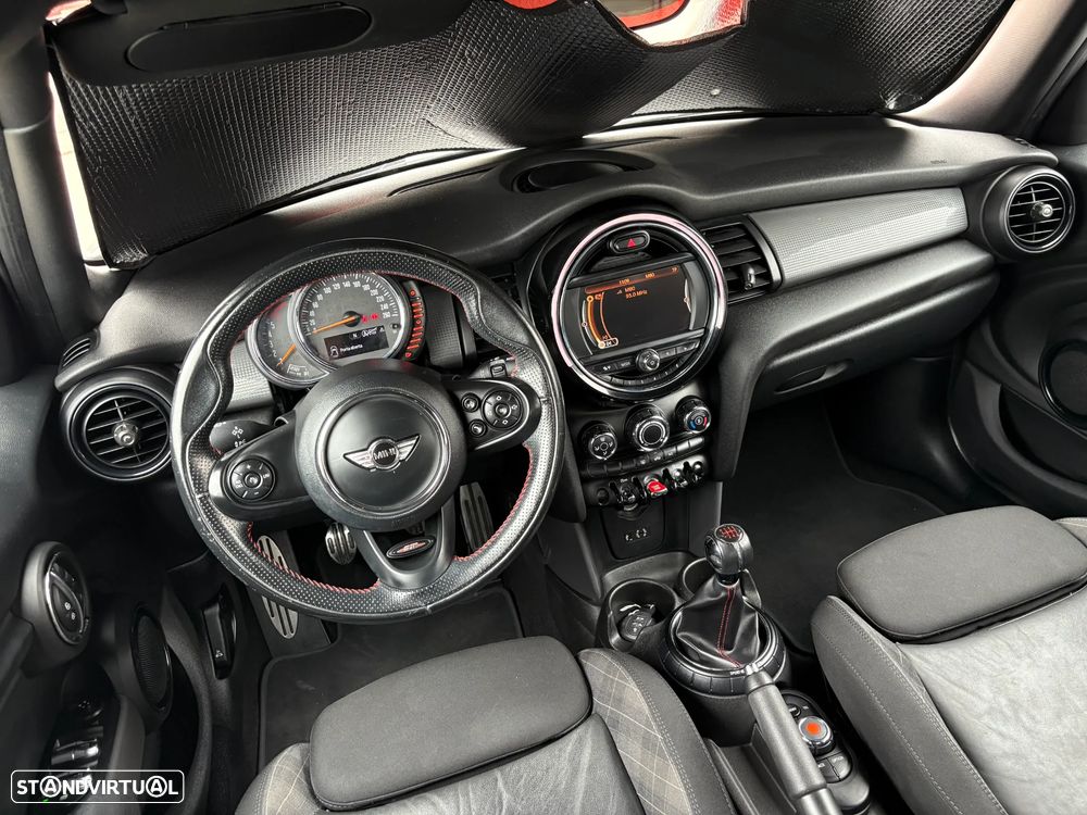 MINI 5 Portas Cooper D - 10