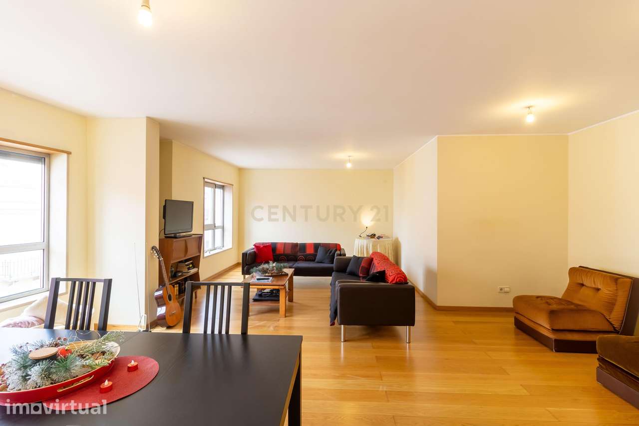 Magnífico T2 Premium (registado como T3) com Sala de 40m², Garagem e A - Grande imagem: 3/23