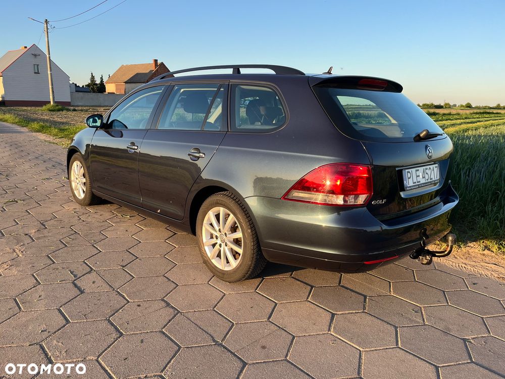 Volkswagen Golf - 11
