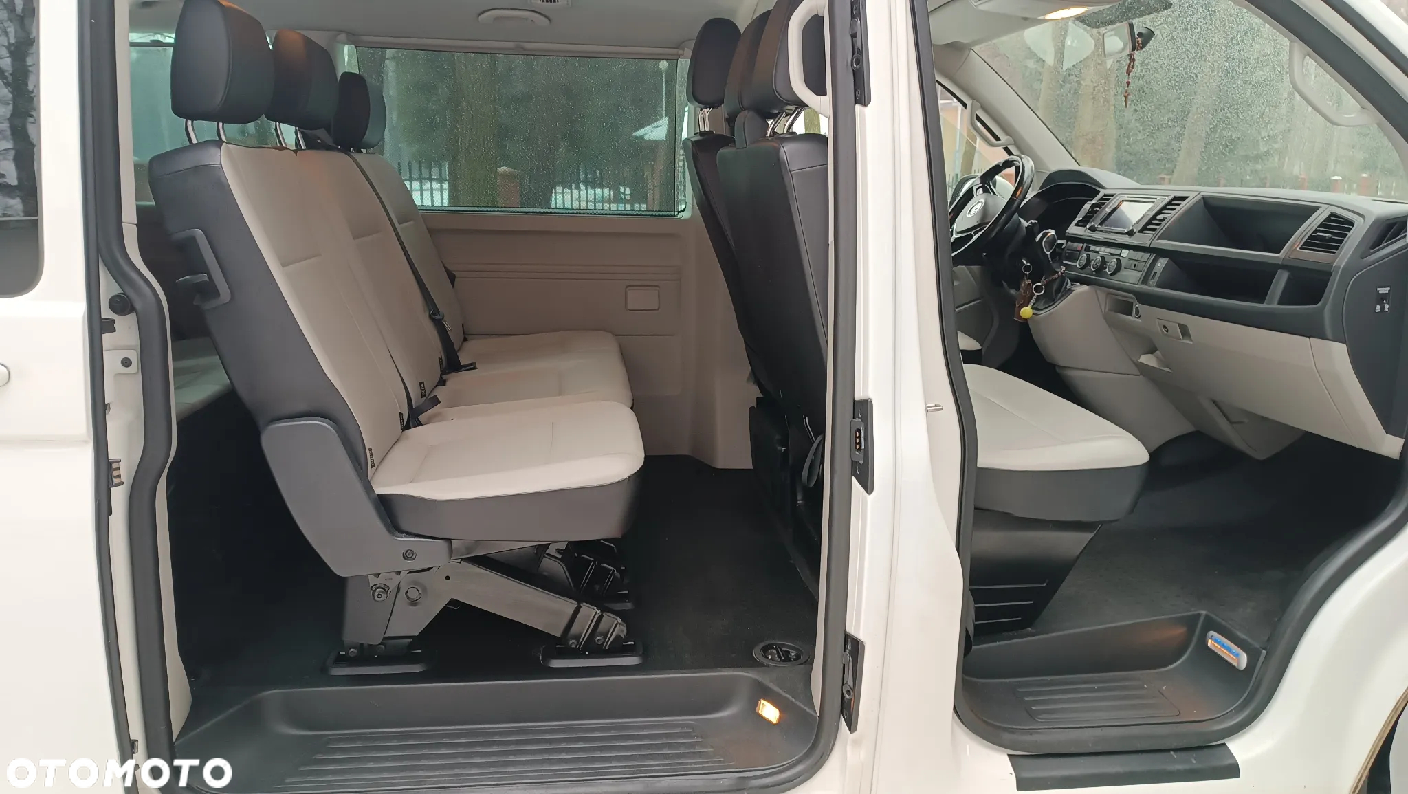 Volkswagen Caravelle 2.0 TDI L1 Comfortline DSG - 16