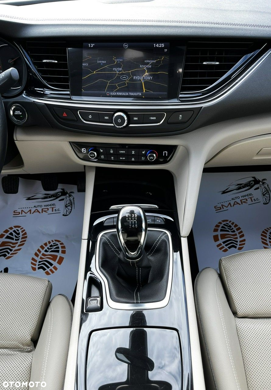 Opel Insignia - 28