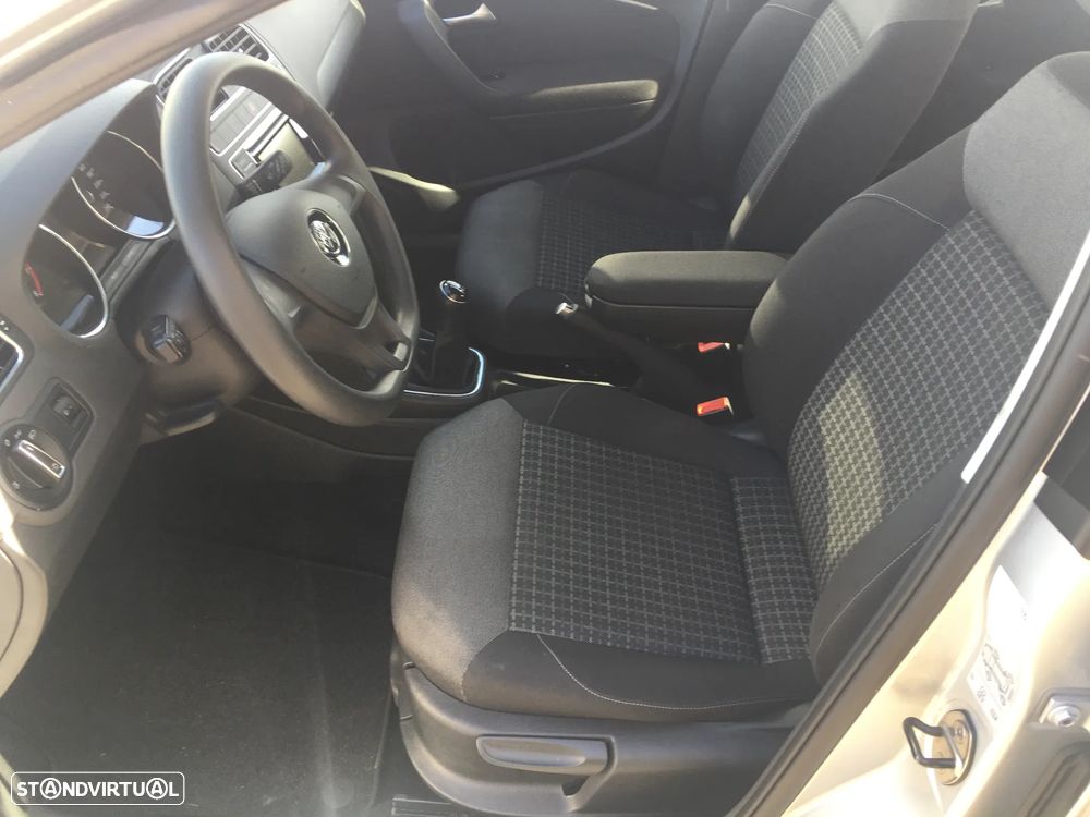 VW Polo 1.0 (Blue Motion ) Comfortline - 10