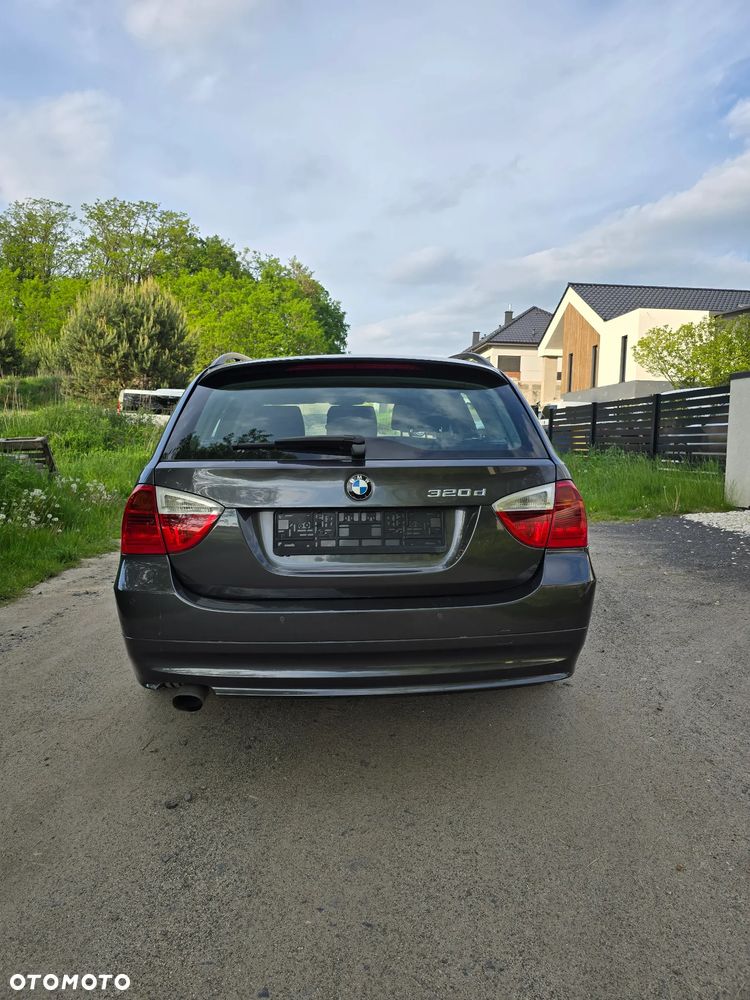 BMW Seria 3 320d DPF - 6