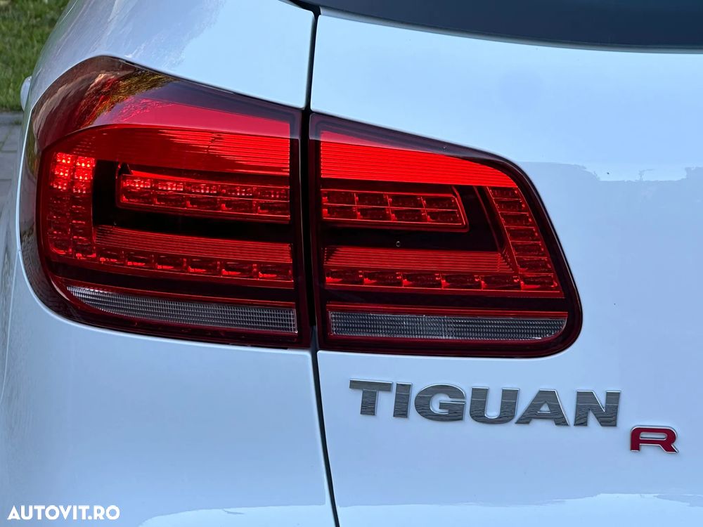 Volkswagen Tiguan 2.0 TDI SCR 4MOTION BlueMotion Technology DSG Lounge Sport & Style - 38