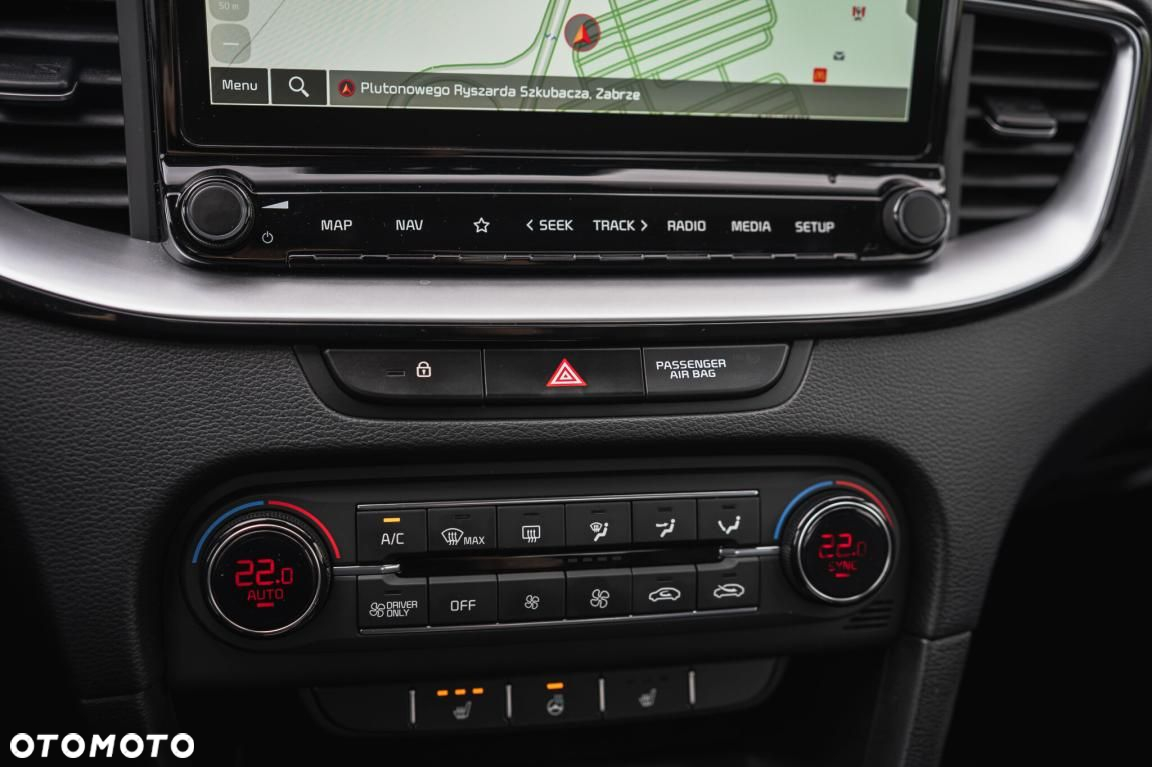 Kia XCeed - 21