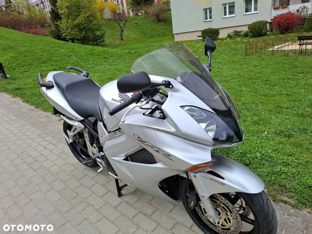 Honda VFR - 6