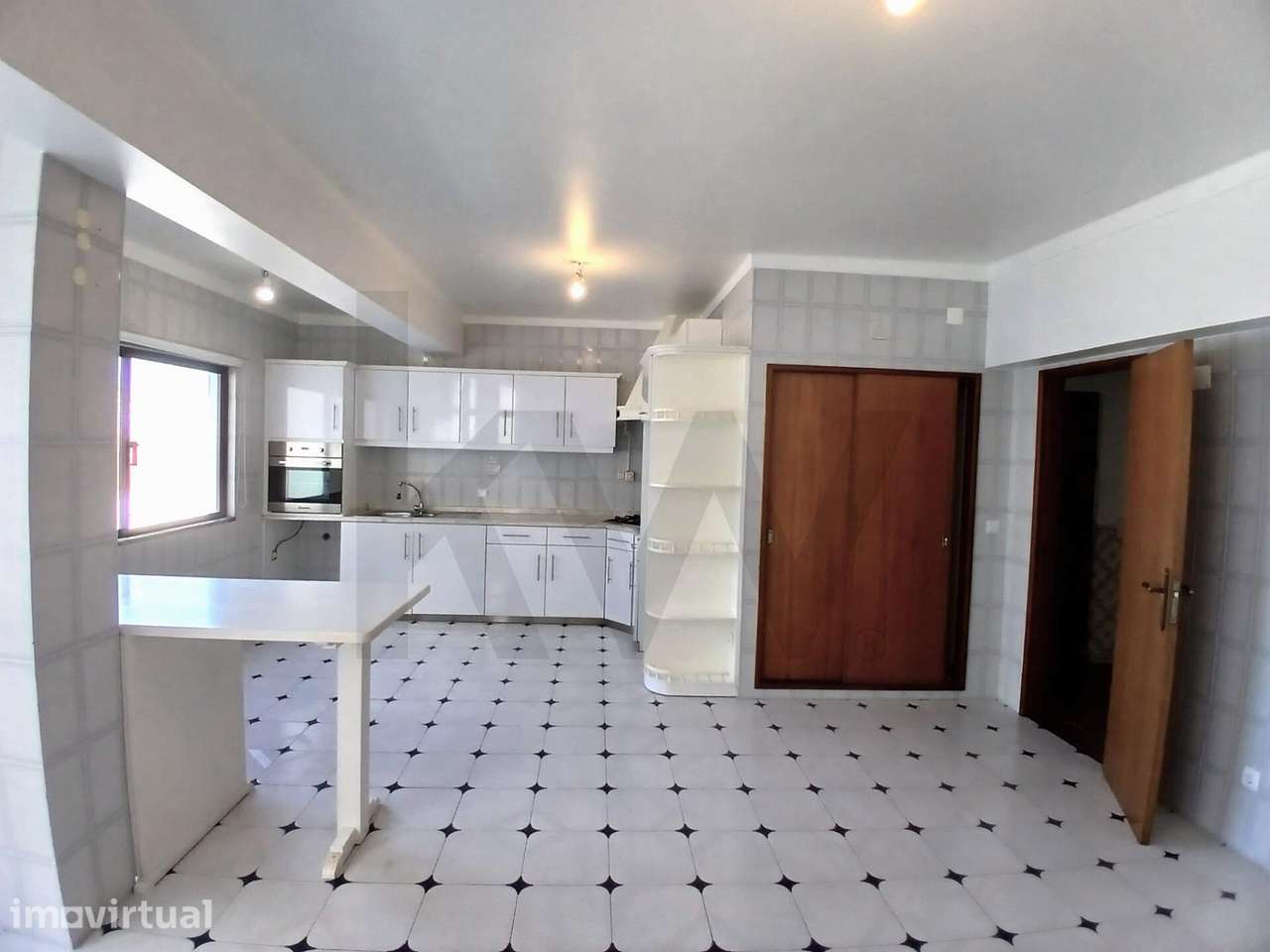 T3 Espaçoso com Garagem Box no Centro da Cidade de Caldas Da Rainha - Grande imagem: 5/24