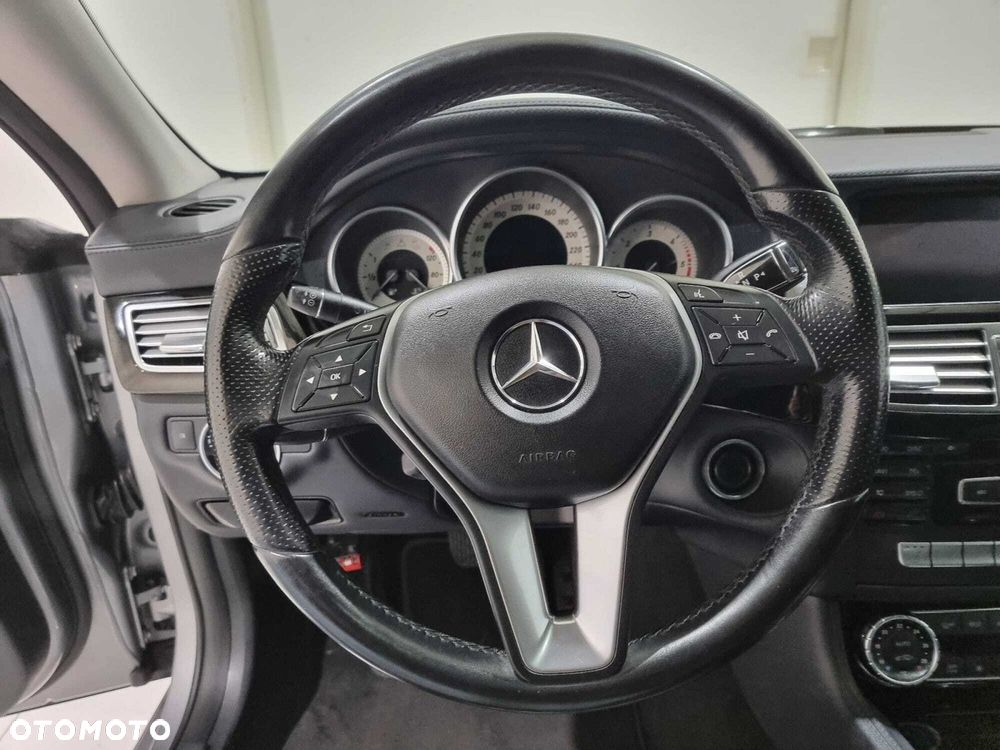 Mercedes-Benz CLS - 28