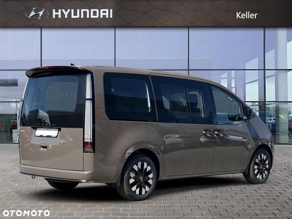 Hyundai Staria - 6