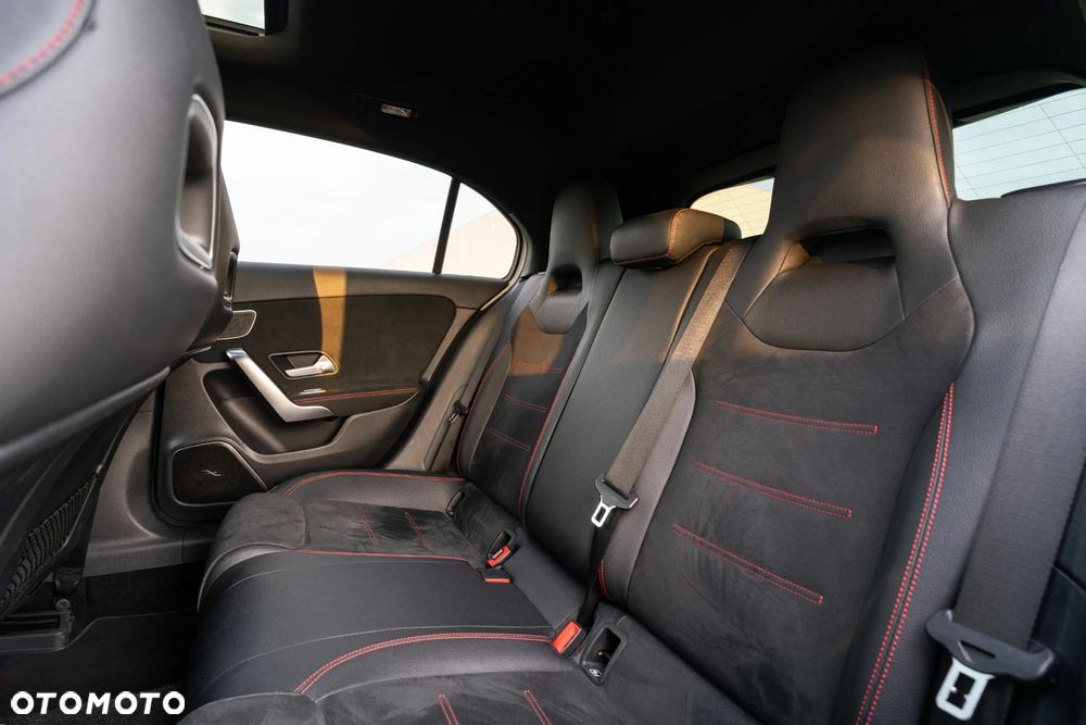 Mercedes-Benz Klasa A 220 d AMG Line 8G-DCT - 34