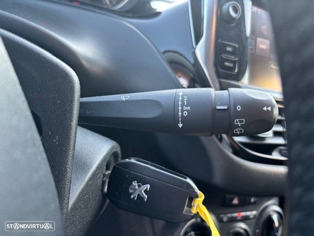 Peugeot 208 1.6 BlueHDi Style - 21