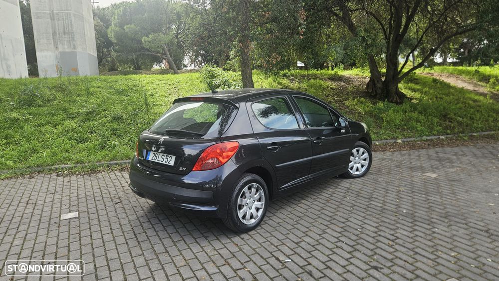 Peugeot 207 70 HDi FAP Filou - 3