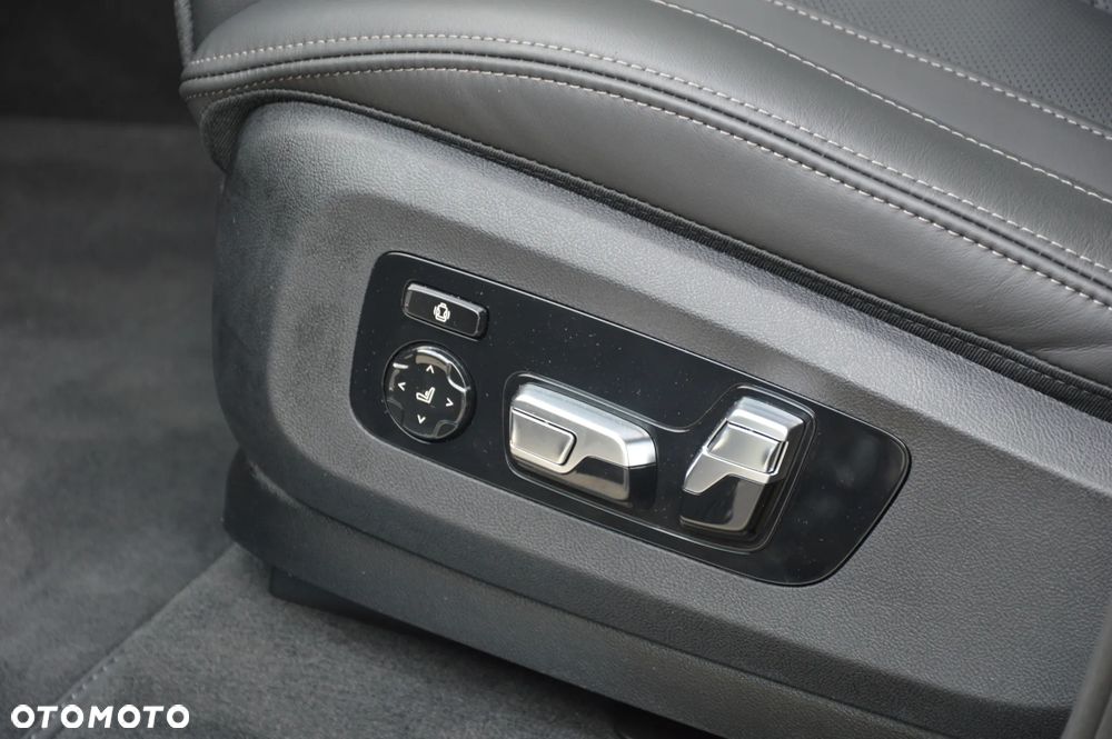 BMW X7 xDrive40d - 27