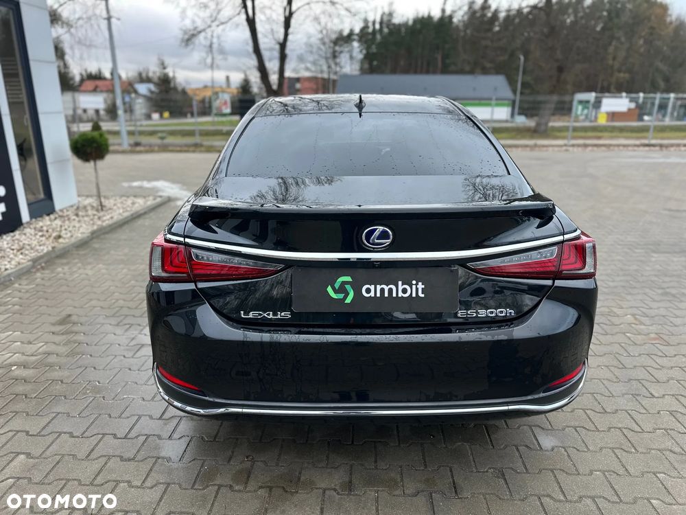 Lexus ES 300h - 8