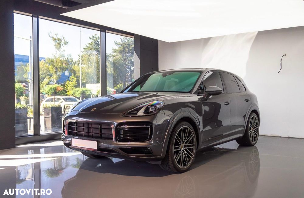 Porsche Cayenne - 1