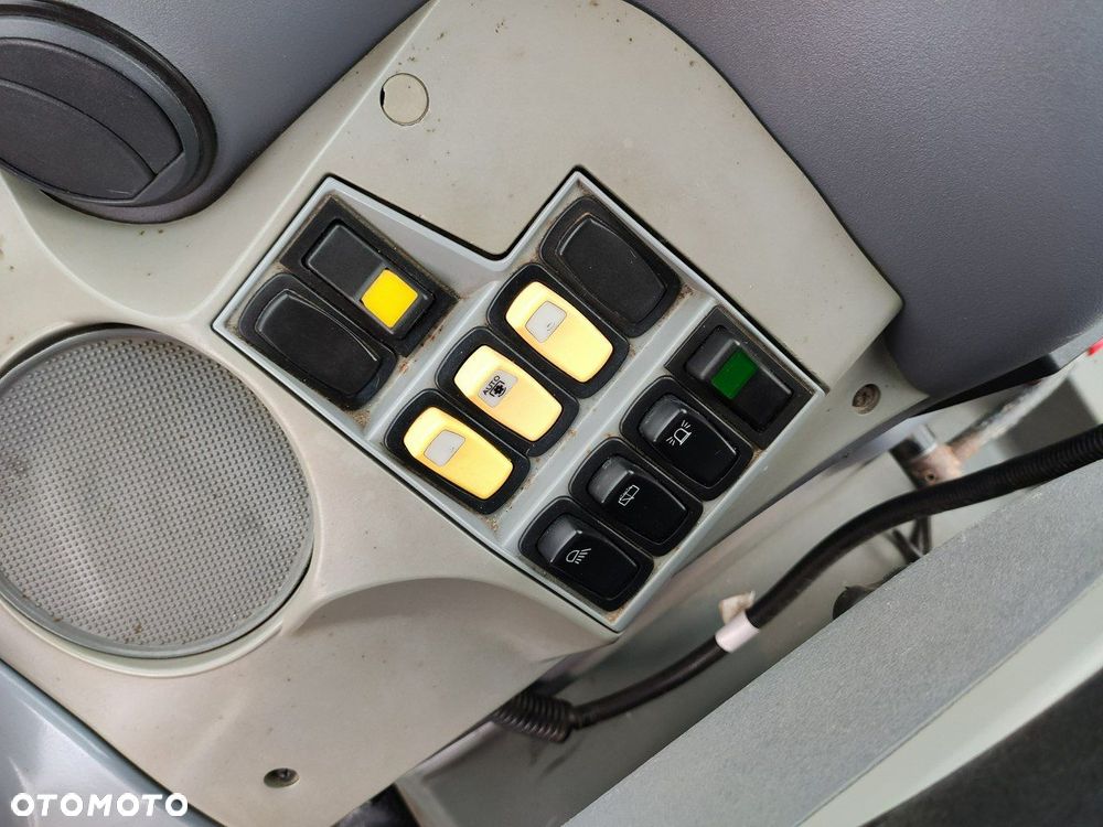 Deutz-Fahr Agrotron M620 4x4 Przedni Tuz Wałek W.O.M Wyjścia do Przyczepy - 24