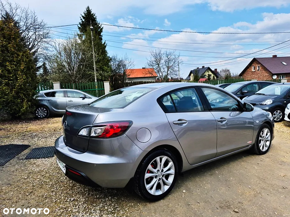 Mazda 3 2.0 Exclusive + - 15