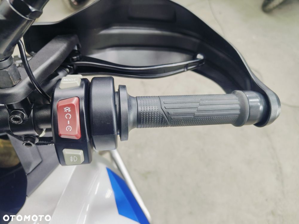 VOGE 900DSX - 17