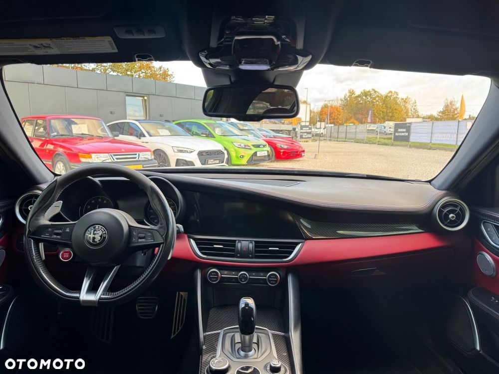 Alfa Romeo Giulia - 17