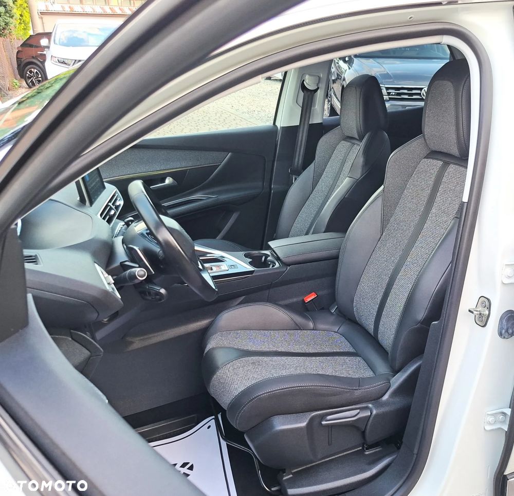 Peugeot 3008 BlueHDi 130 Stop & Start EAT8 Allure - 19