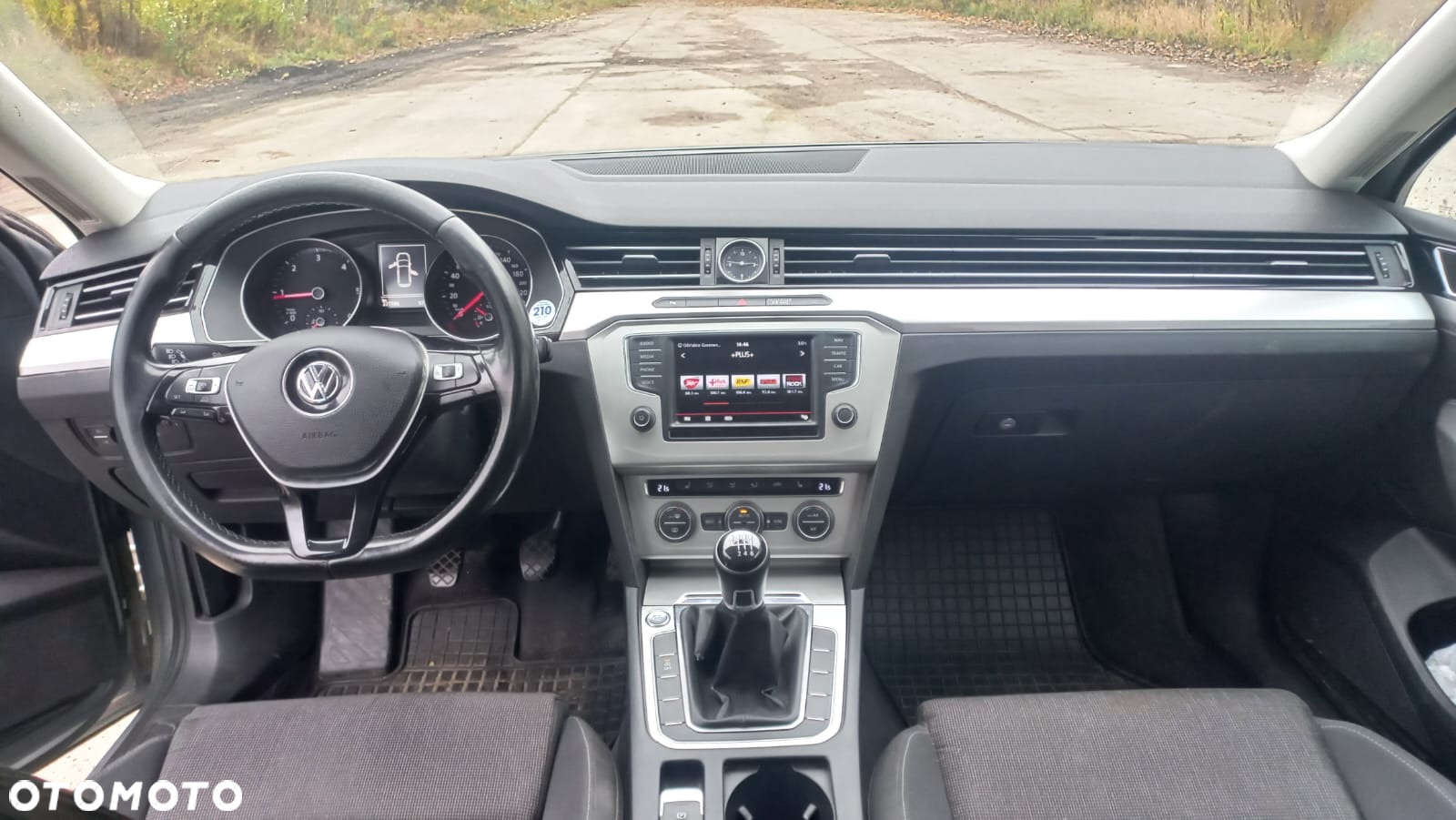Volkswagen Passat 2.0 TDI BMT Comfortline - 9