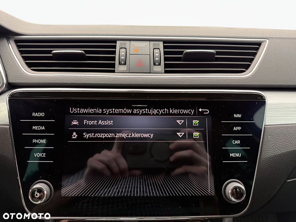 Skoda Superb 2.0 TSI Ambition DSG - 15