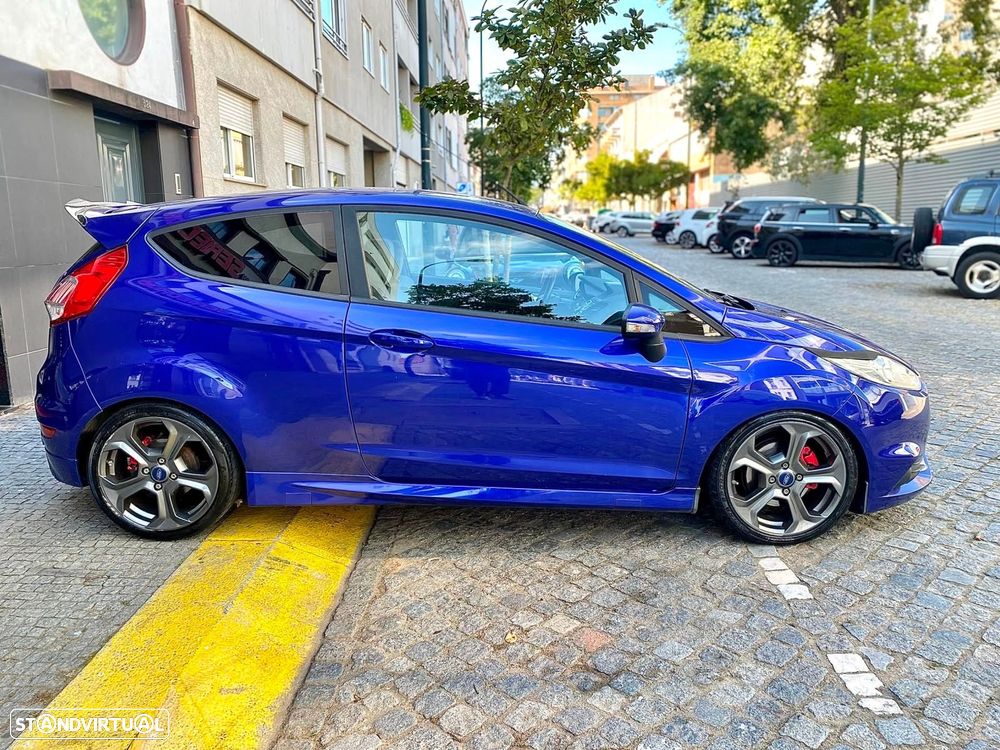 Ford Fiesta 1.6 T ST - 4