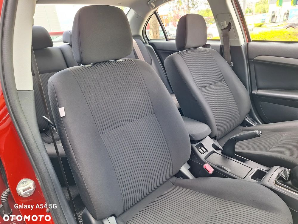 Mitsubishi Lancer 1.6 - 12