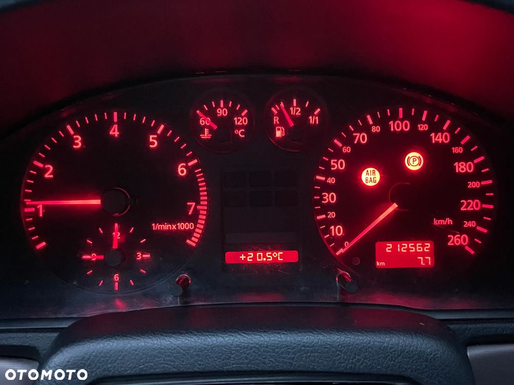 Audi A4 Limousine 1.8 - 9